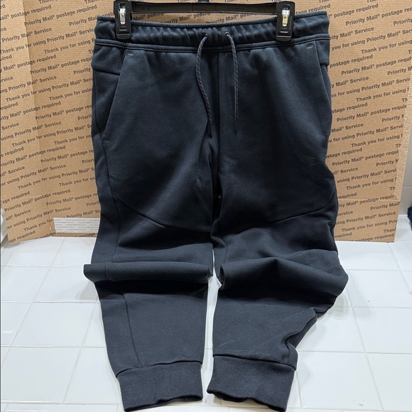 Nike Tech Fleece Black Sweat Pants Used - Picture 1 of 2